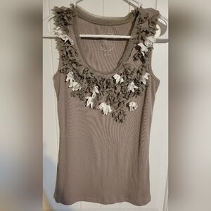 Maurices Tank Top with Applique Flowers Sleeveless Size Small Stretchy ❤️